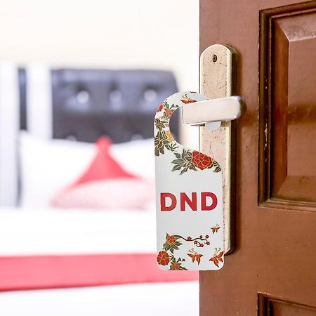 Oyo 723 Penginapan Nia Mandiri Syariah Medan Ngoại thất bức ảnh