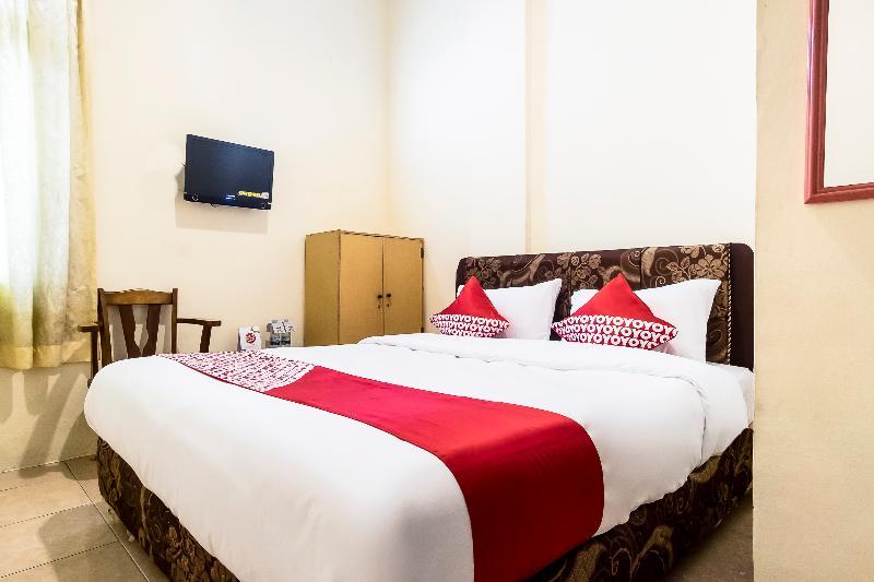 Oyo 723 Penginapan Nia Mandiri Syariah Medan Ngoại thất bức ảnh